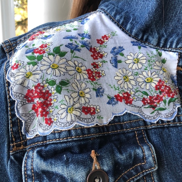 Jean jacket with vintage hankies linens buttons quilts yo-yo’s embroidery 12 - Picture 5 of 10